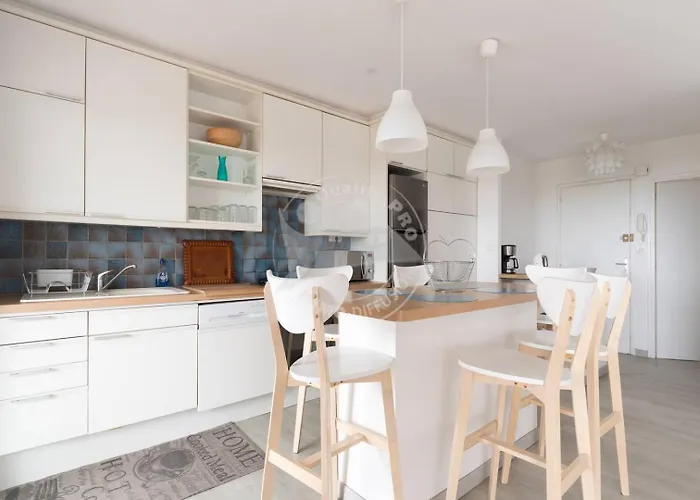 As13357 - P3 Face à La Sans Route à Traverser, Proche Centre Avec Parking Privé Le Grau-du-Roi